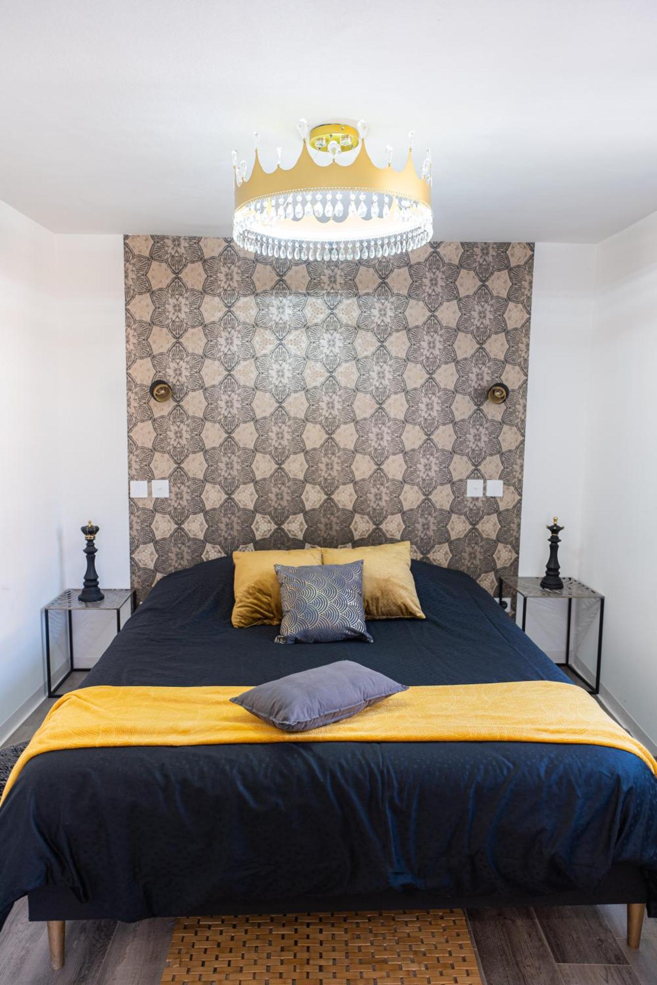 Apartment De La Noblesse - Designed By C.m