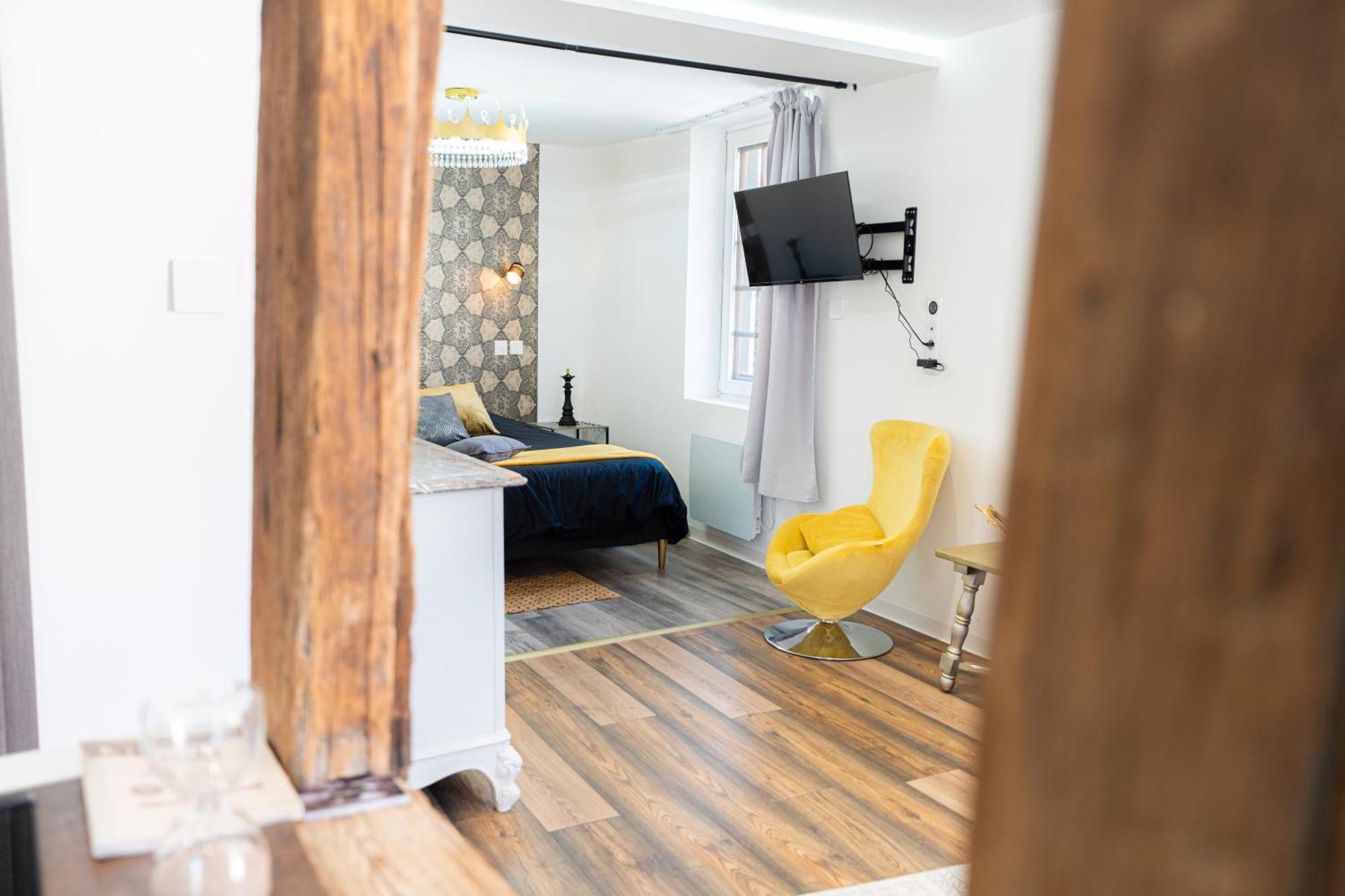 Apartment De La Noblesse - Designed By C.m *