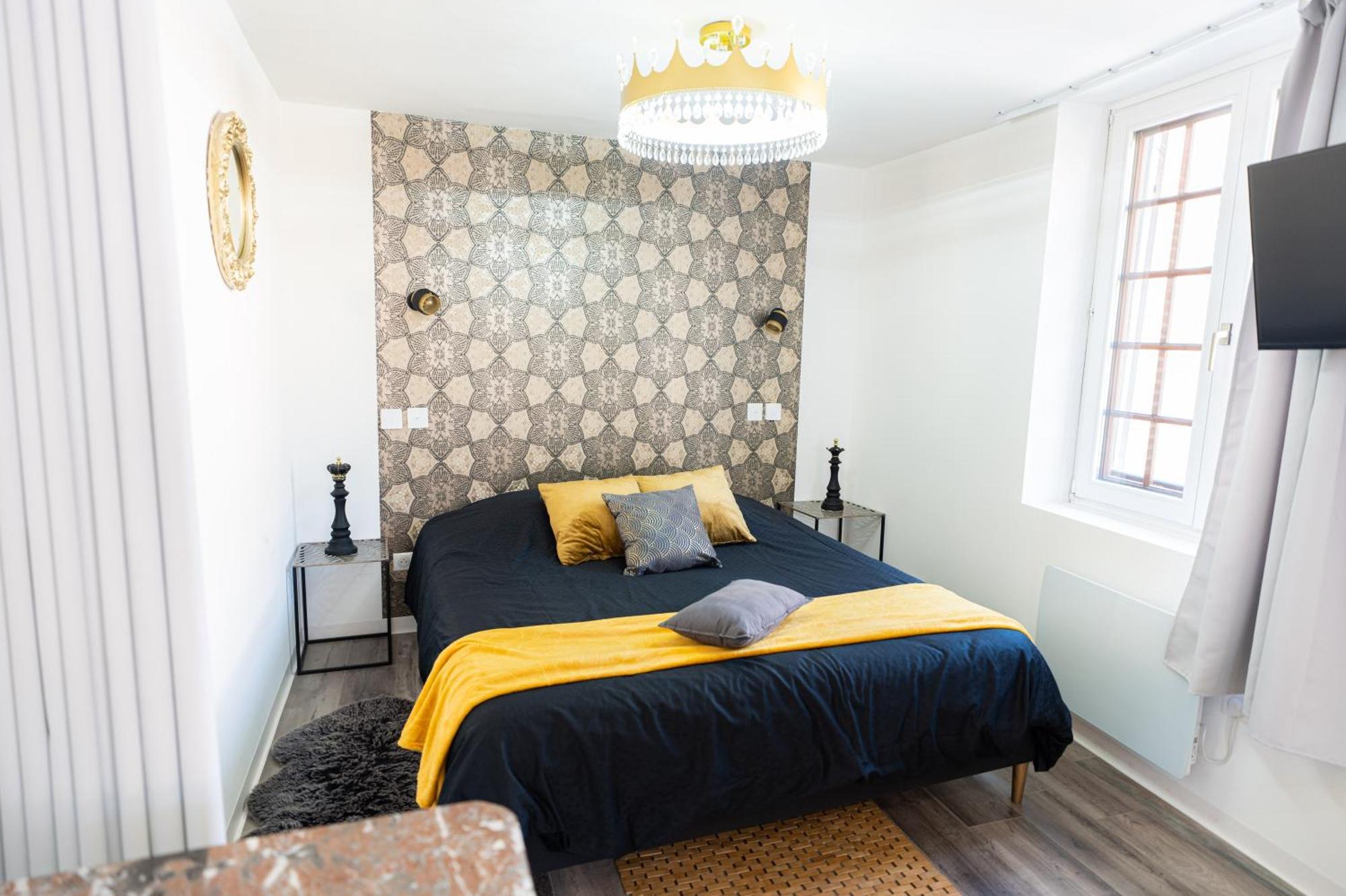 Apartment De La Noblesse - Designed By C.m