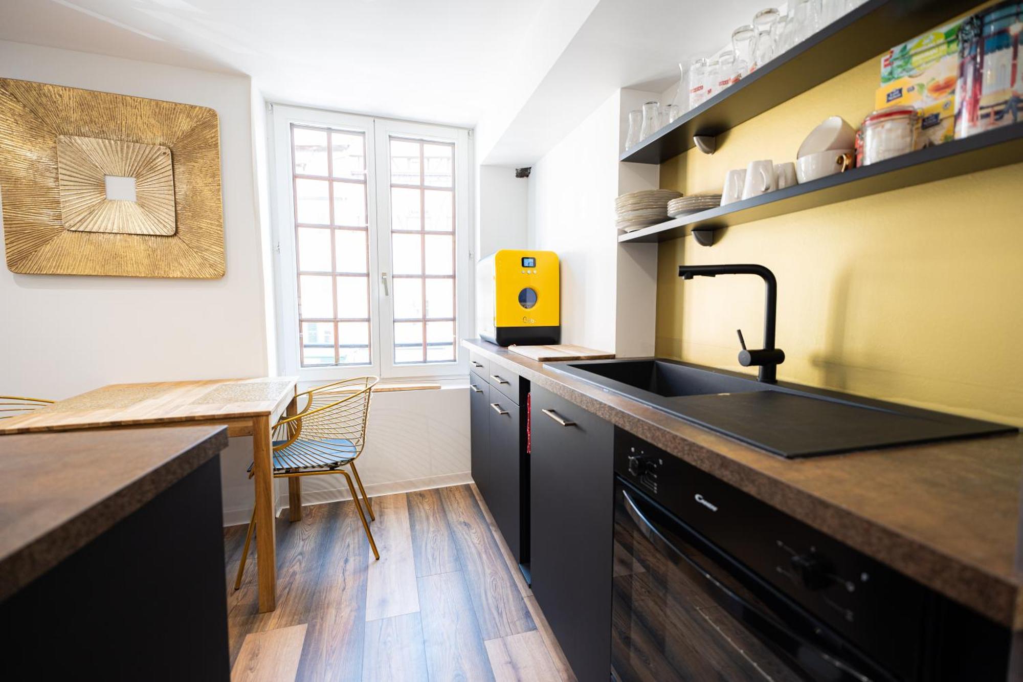 De La Noblesse - Designed By C.m Apartment